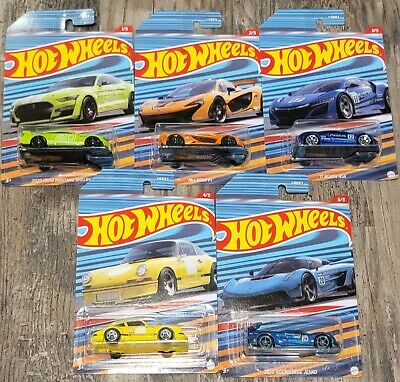 New 2022 Hot Wheels Exotic Themed 5 Car Set