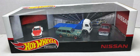 New 2020 Hot Wheels Nissan Premium Display Garage Set