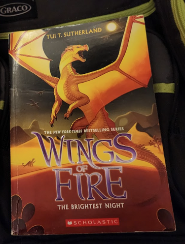 Wings of Fire The Brightest Night Book 5 Written by Tui T. Sutherland Paperback Used